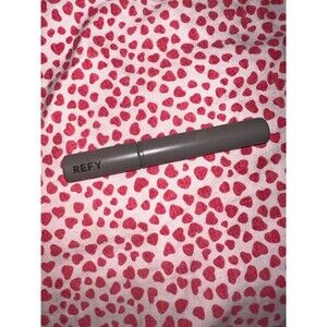 refy lipliner
